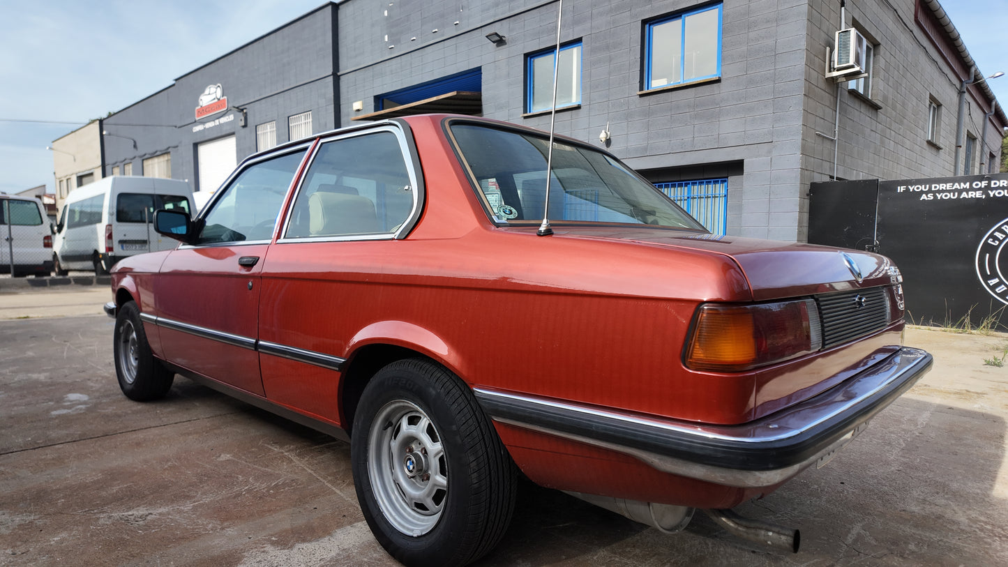 BMW E21 315 del año 1982