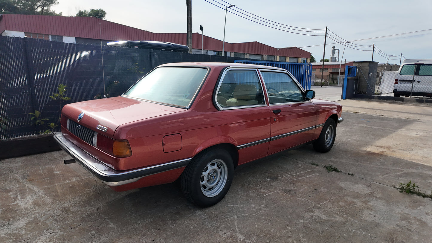 BMW E21 315 del año 1982