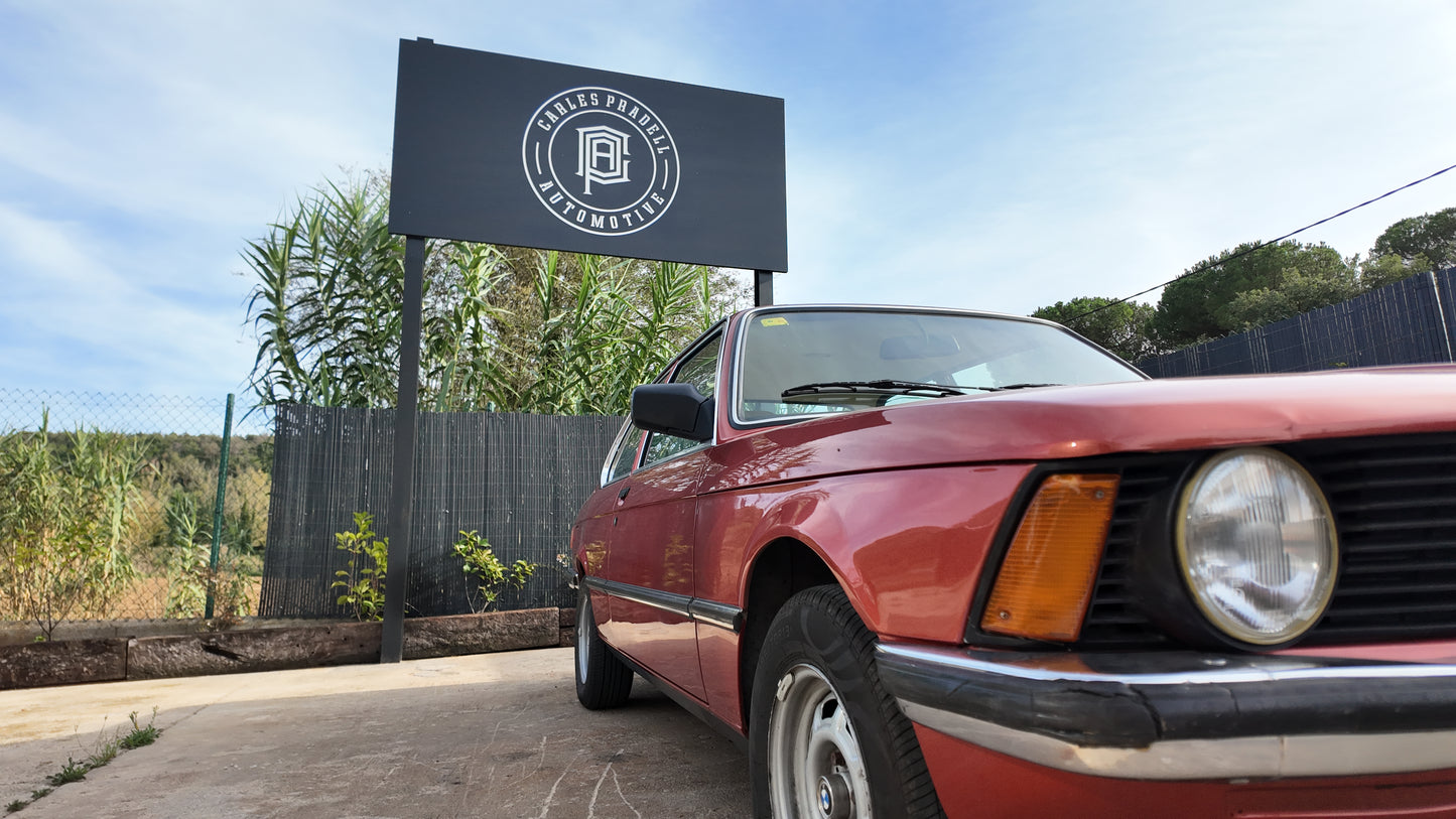 BMW E21 315 del año 1982