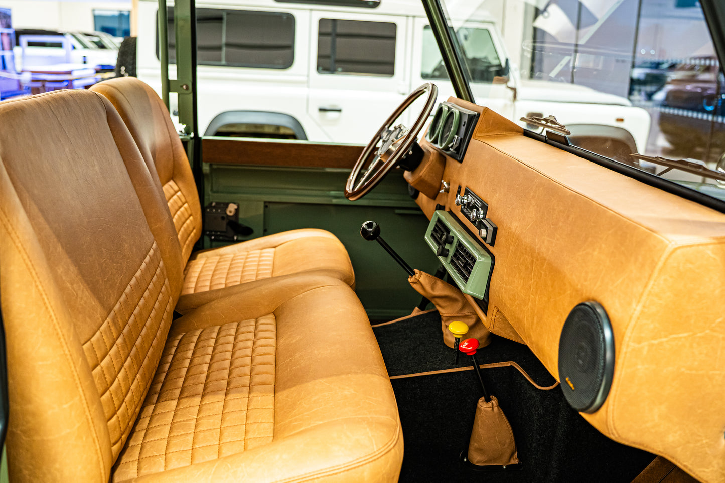 Land Rover Santana Beach