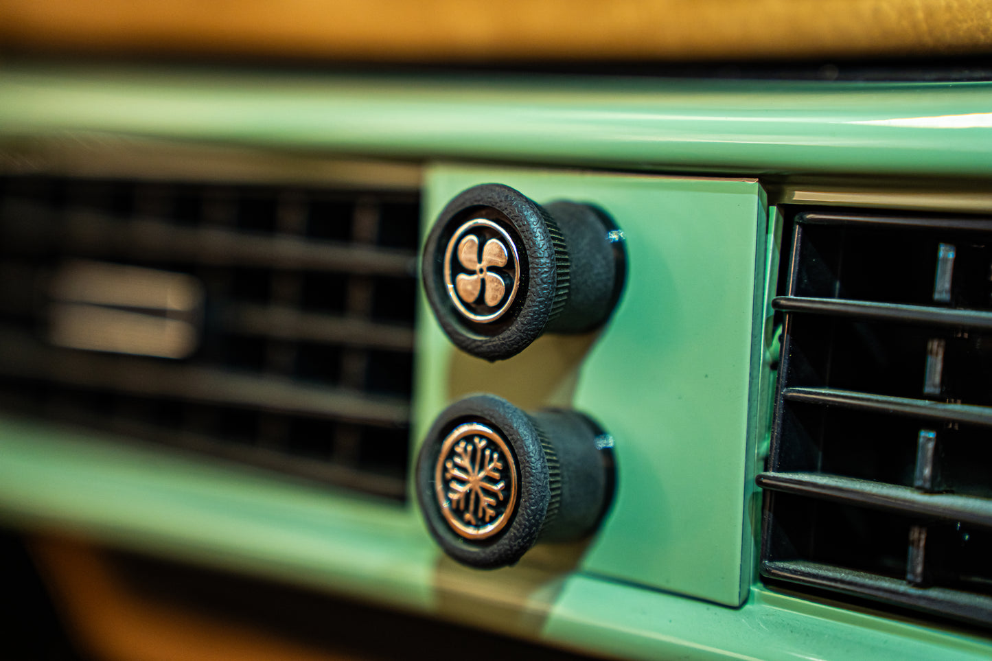 Land Rover Santana Beach